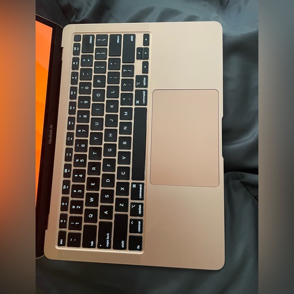 MacBook Air 2020 core i3 - fair condition - SOLD - Picture 9 of 11